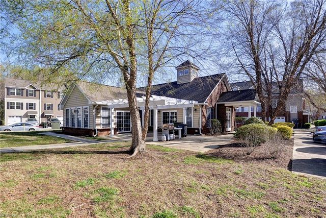 102 Lakeview CV, Smithfield, VA 23430