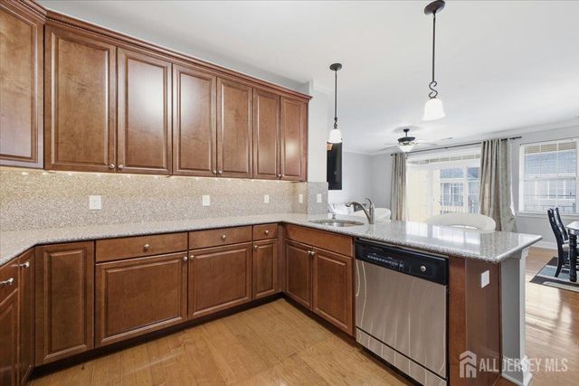 5301 Enclave Circle, Franklin, NJ 08873