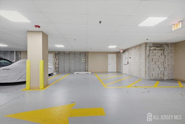 5301 Enclave Circle, Franklin, NJ 08873