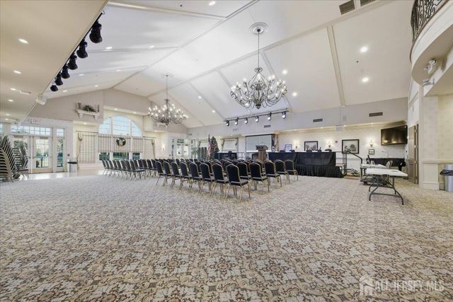 5301 Enclave Circle, Franklin, NJ 08873