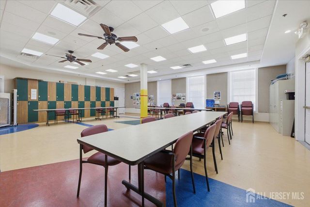 5301 Enclave Circle, Franklin, NJ 08873