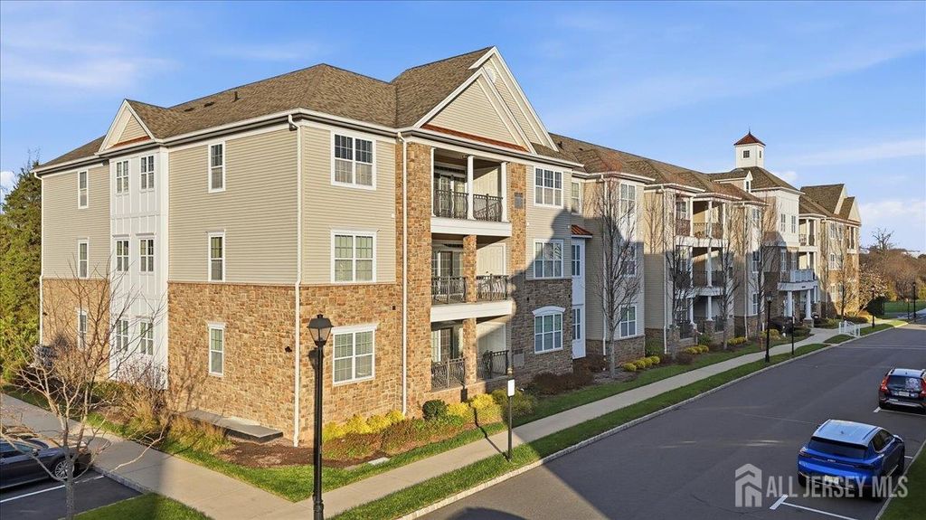 5301 Enclave Circle, Franklin, NJ 08873