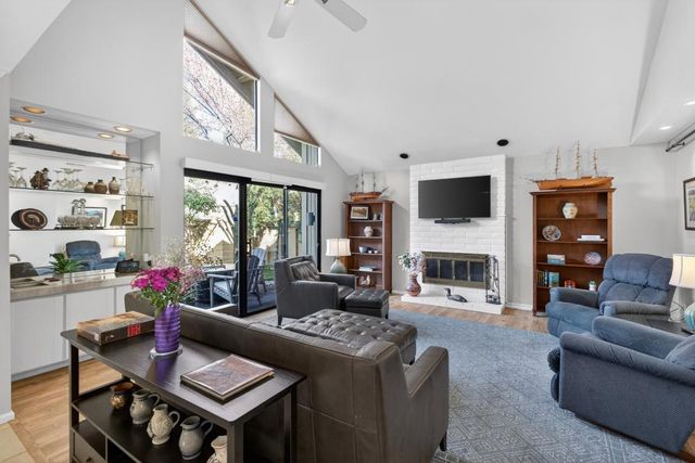 2129 Promontory Point Ln, Rancho Cordova, CA 95670