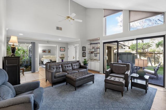 2129 Promontory Point Ln, Rancho Cordova, CA 95670