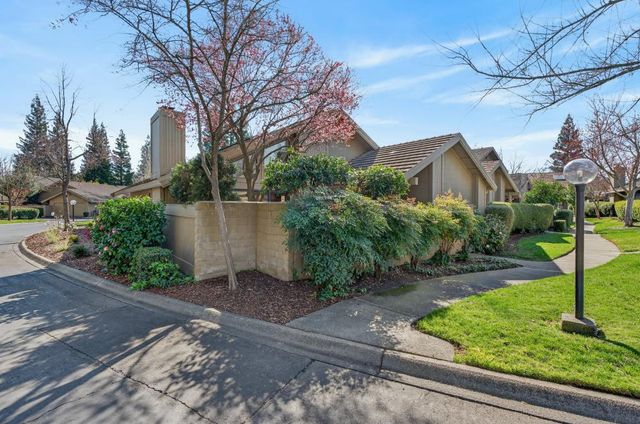 2129 Promontory Point Ln, Rancho Cordova, CA 95670