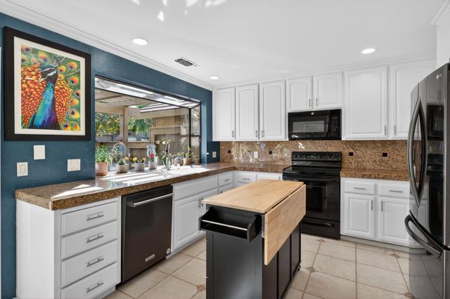 2129 Promontory Point Ln, Rancho Cordova, CA 95670