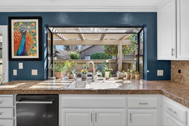 2129 Promontory Point Ln, Rancho Cordova, CA 95670