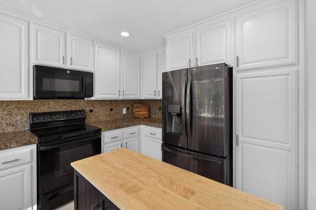 2129 Promontory Point Ln, Rancho Cordova, CA 95670