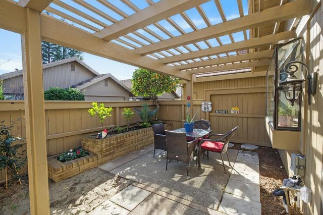 2129 Promontory Point Ln, Rancho Cordova, CA 95670