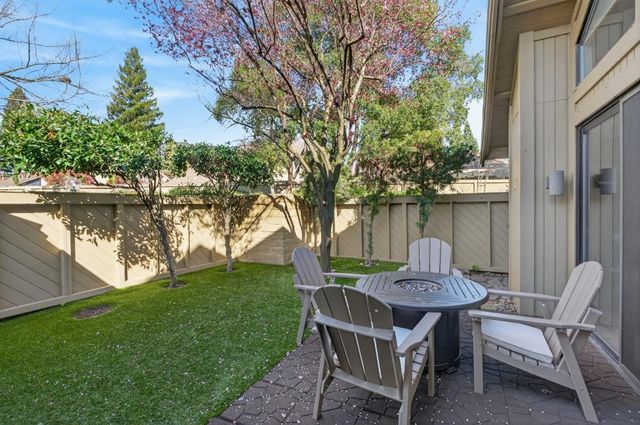 2129 Promontory Point Ln, Rancho Cordova, CA 95670