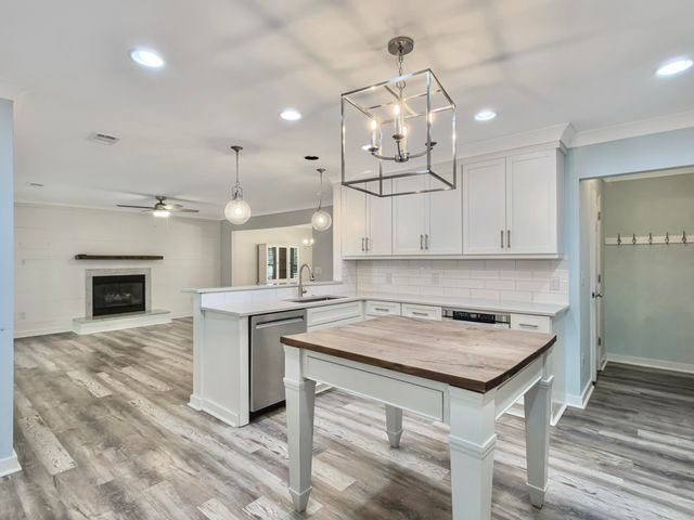 1247 Center Lake Drive, Mount Pleasant, SC 29464