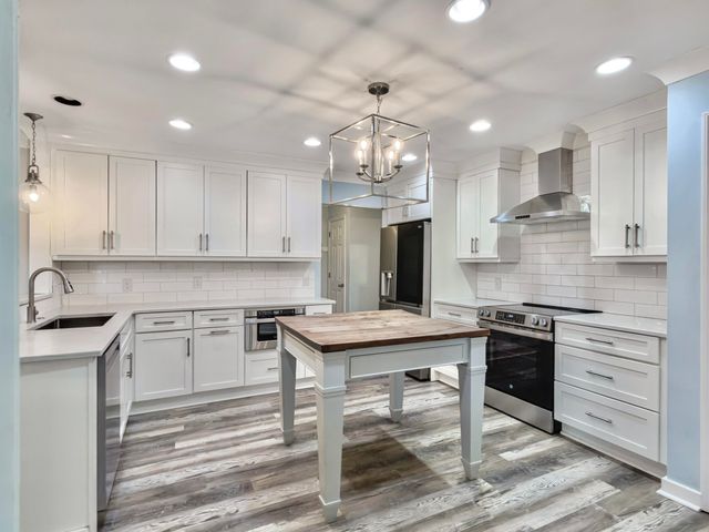 1247 Center Lake Drive, Mount Pleasant, SC 29464