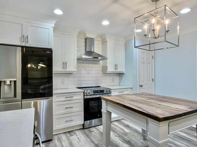 1247 Center Lake Drive, Mount Pleasant, SC 29464