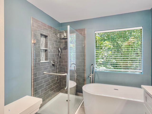 1247 Center Lake Drive, Mount Pleasant, SC 29464