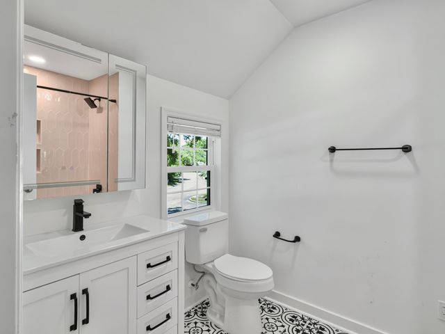 1247 Center Lake Drive, Mount Pleasant, SC 29464