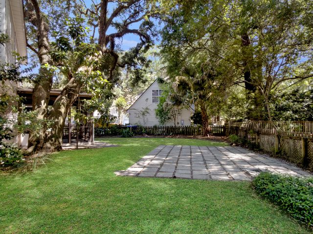 1247 Center Lake Drive, Mount Pleasant, SC 29464