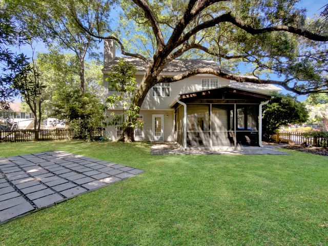 1247 Center Lake Drive, Mount Pleasant, SC 29464
