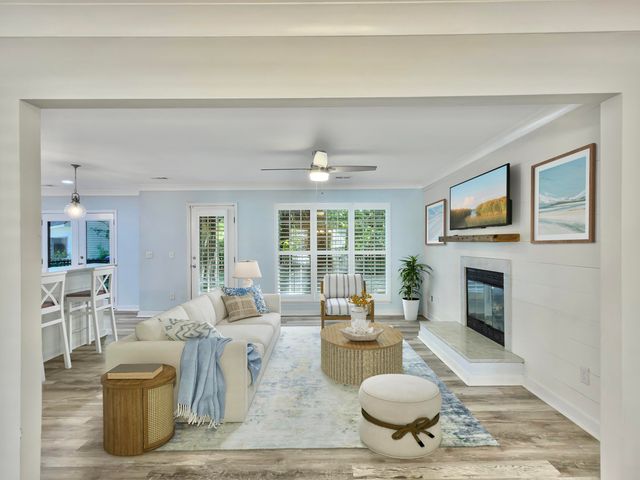 1247 Center Lake Drive, Mount Pleasant, SC 29464