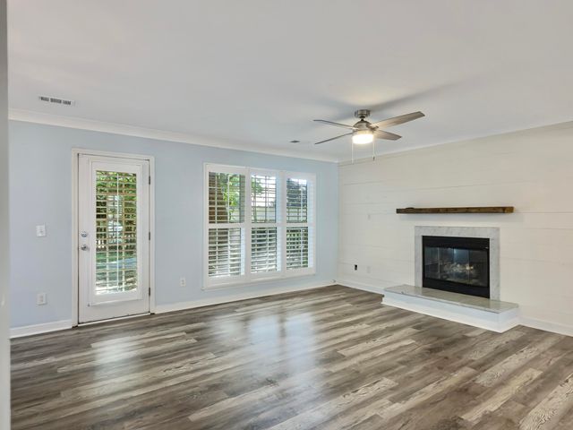 1247 Center Lake Drive, Mount Pleasant, SC 29464