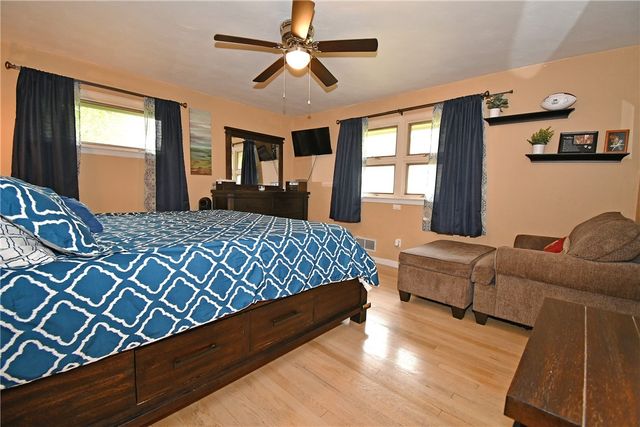 4944 Plymouth Rd, Whitehall, PA 15227