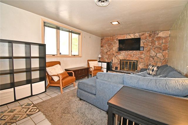 4944 Plymouth Rd, Whitehall, PA 15227