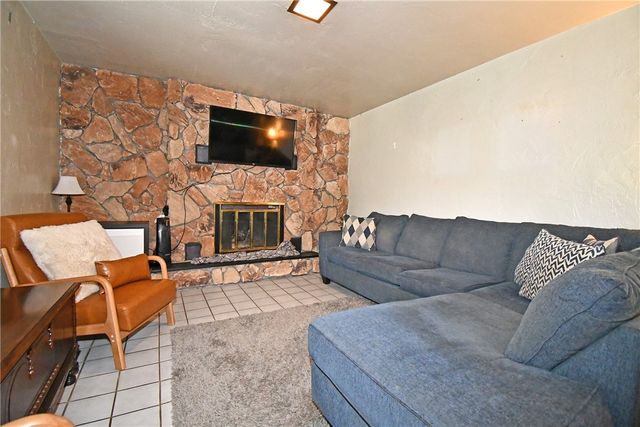 4944 Plymouth Rd, Whitehall, PA 15227