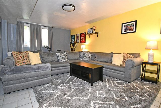4944 Plymouth Rd, Whitehall, PA 15227
