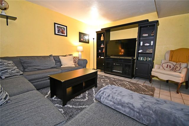 4944 Plymouth Rd, Whitehall, PA 15227