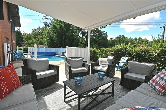 4944 Plymouth Rd, Whitehall, PA 15227