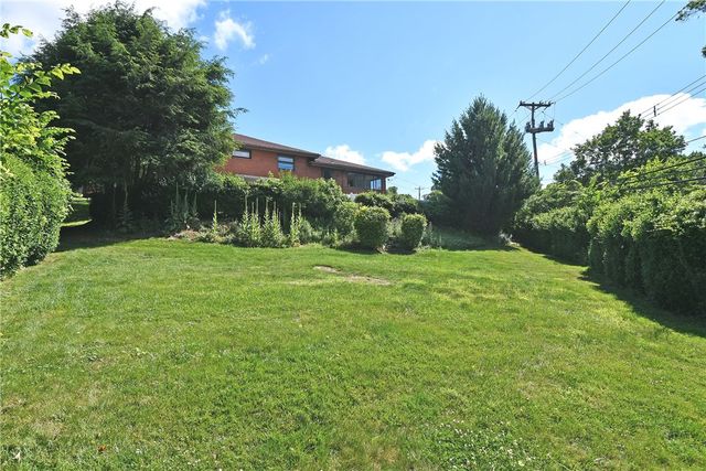 4944 Plymouth Rd, Whitehall, PA 15227