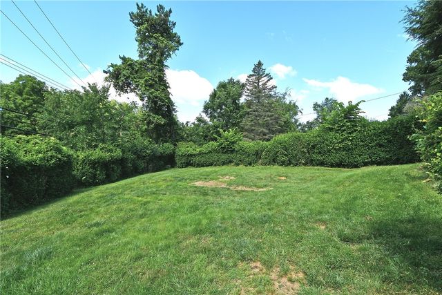 4944 Plymouth Rd, Whitehall, PA 15227