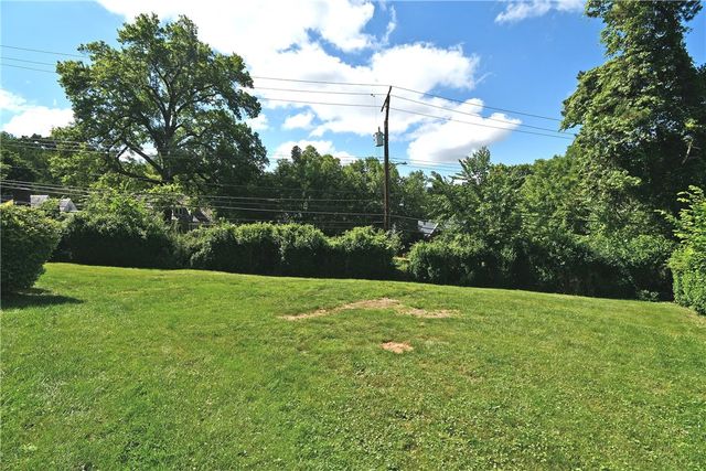 4944 Plymouth Rd, Whitehall, PA 15227