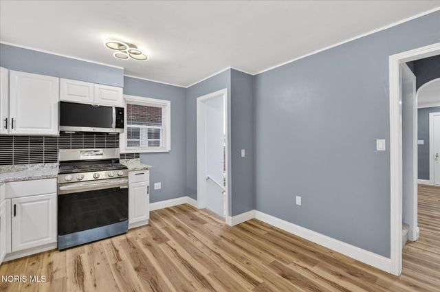 803 Mayfair Boulevard, Toledo, OH 43612