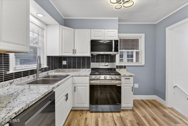 803 Mayfair Boulevard, Toledo, OH 43612