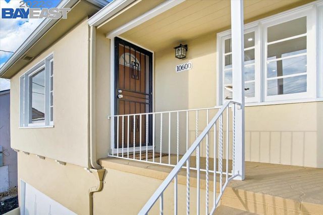 10600 Sheldon St., Oakland, CA 94605