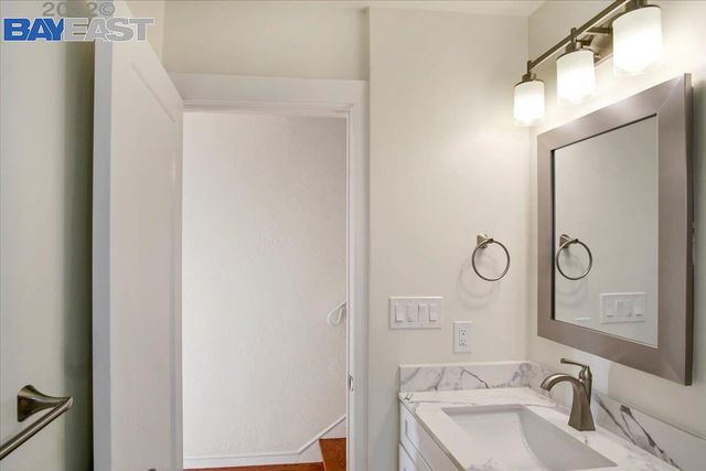 10600 Sheldon St., Oakland, CA 94605