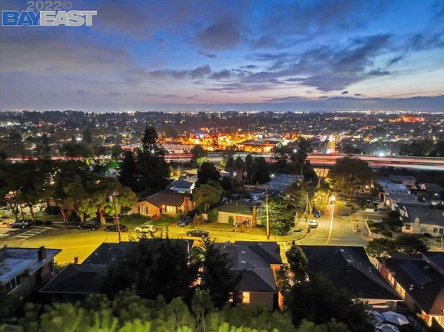10600 Sheldon St., Oakland, CA 94605
