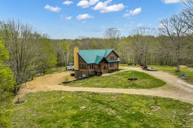 295 Tow Dr, Waverly, TN 37185