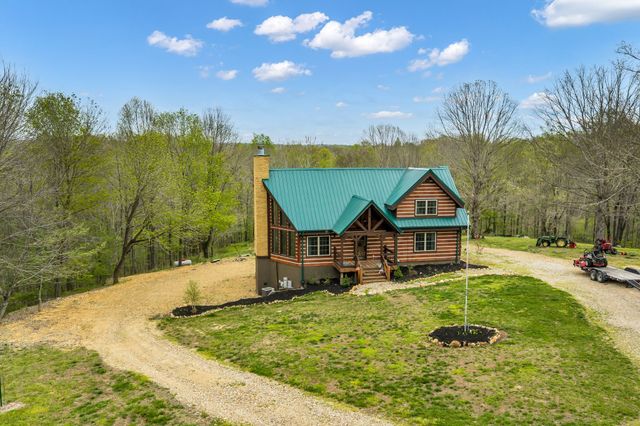295 Tow Dr, Waverly, TN 37185