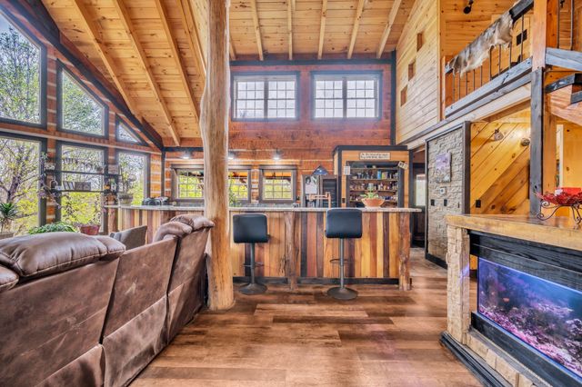 295 Tow Dr, Waverly, TN 37185