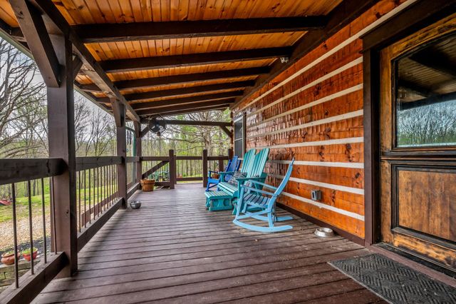 295 Tow Dr, Waverly, TN 37185