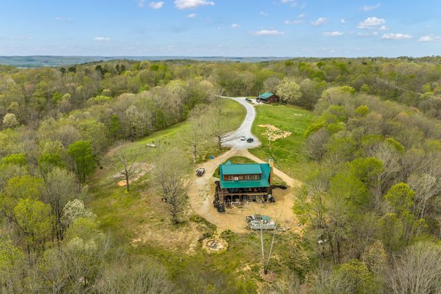 295 Tow Dr, Waverly, TN 37185