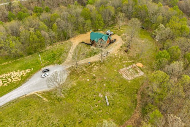 295 Tow Dr, Waverly, TN 37185