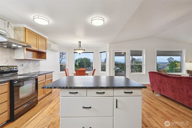 1518 Carol Street, Camano Island, WA 98282