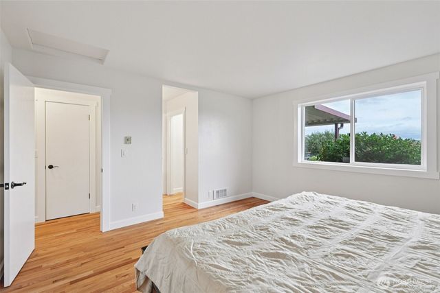 1518 Carol Street, Camano Island, WA 98282