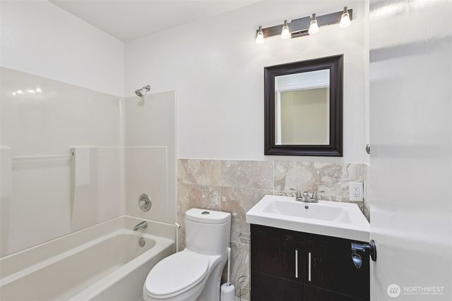 1518 Carol Street, Camano Island, WA 98282