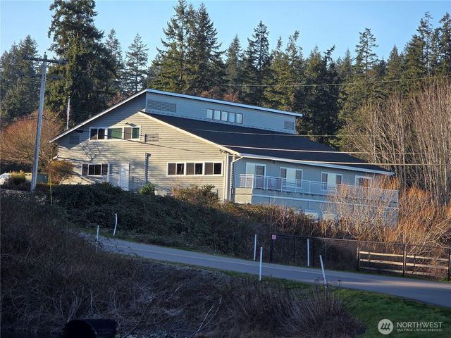 1518 Carol Street, Camano Island, WA 98282
