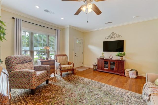 2213 St James Drive, Reidsville, NC 27320