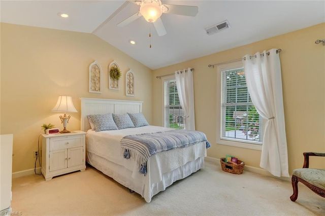 2213 St James Drive, Reidsville, NC 27320