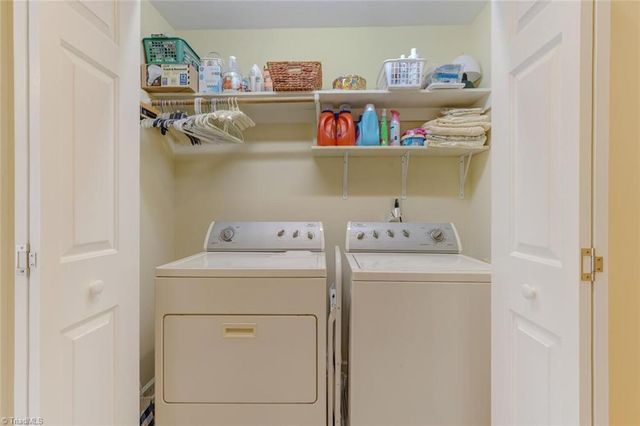 2213 St James Drive, Reidsville, NC 27320